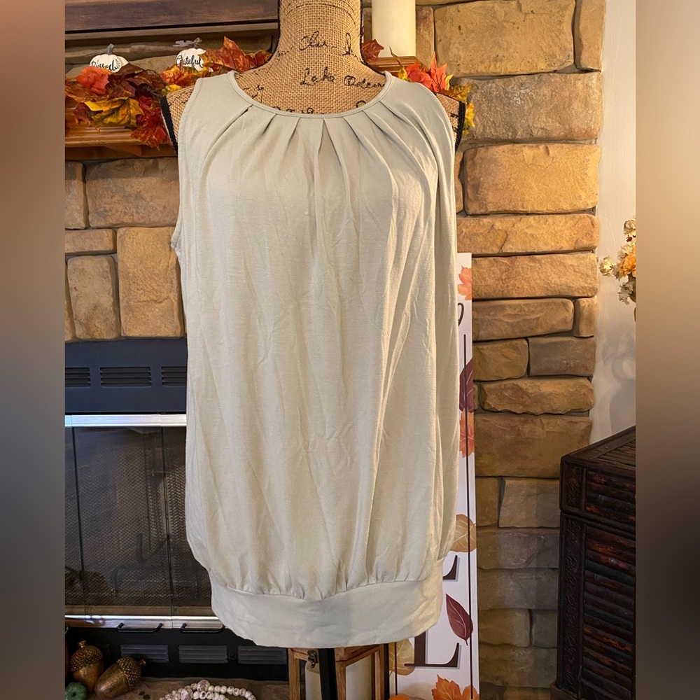 Zenana Elegant Cream Sleeveless Top